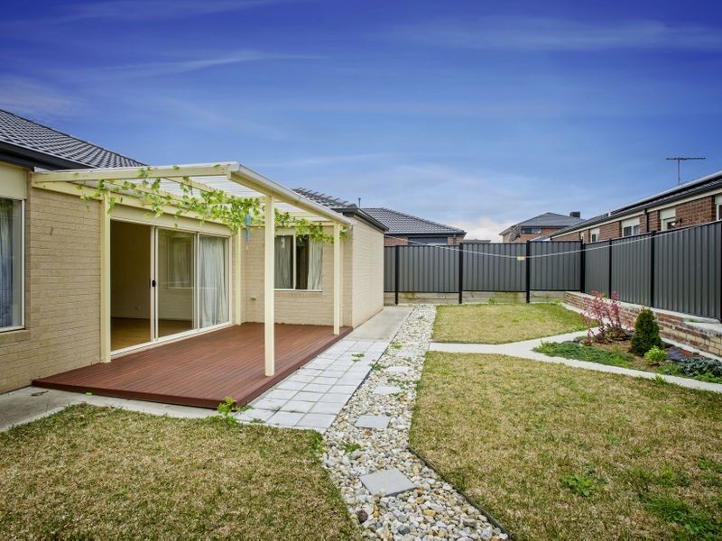 43 Nossal Drive, Point Cook VIC 3030