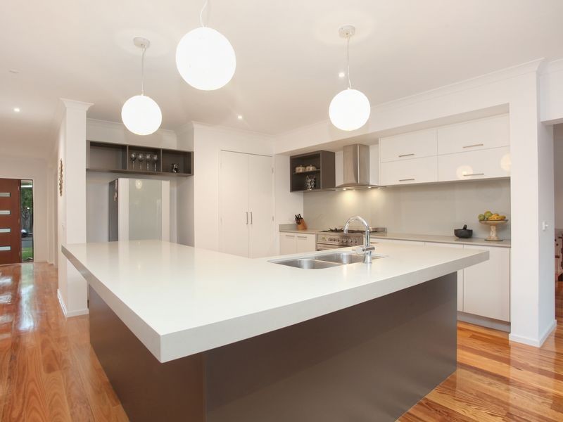 27 Grandpark Circuit, Point Cook VIC 3030