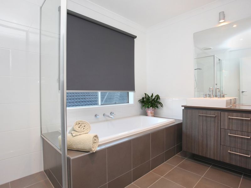 27 Grandpark Circuit, Point Cook VIC 3030