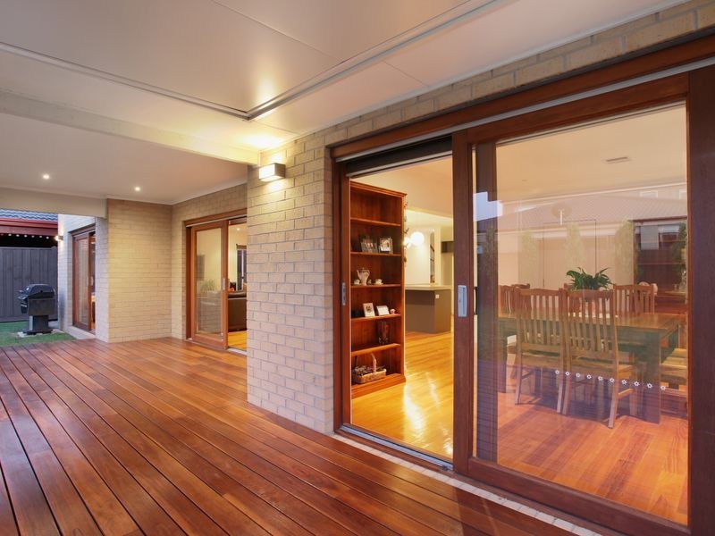 27 Grandpark Circuit, Point Cook VIC 3030