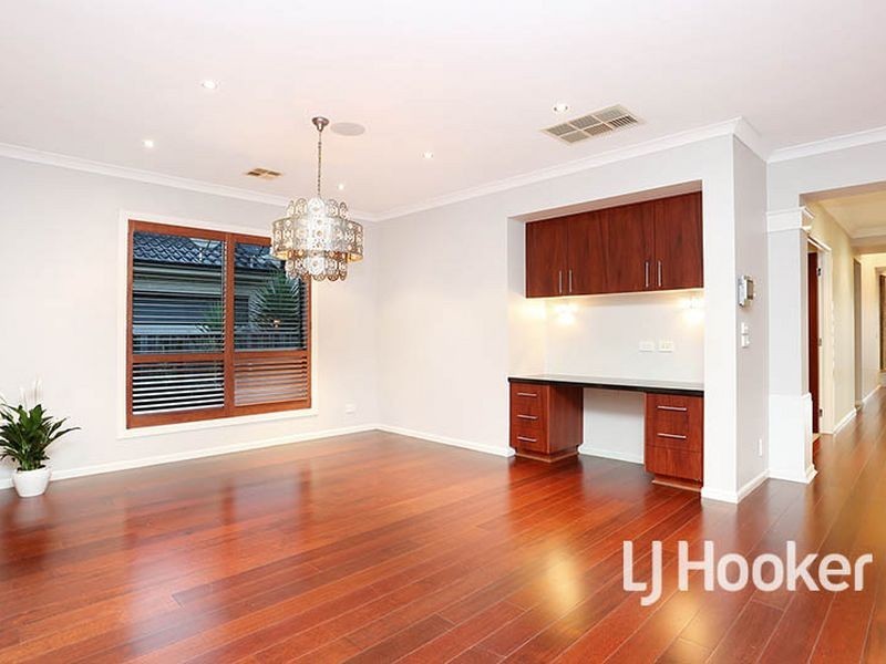 23 Monterey Bay Drive, Sanctuary Lakes VIC 3030