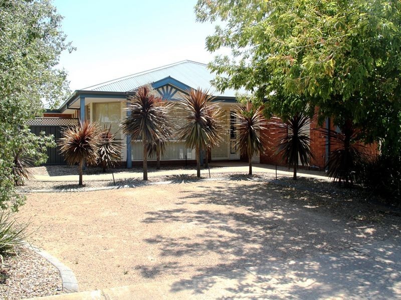 1 Spindrift Way, Altona Meadows VIC 3028