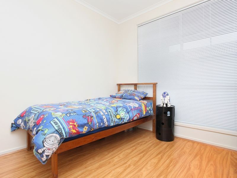 33 Oakdene Grove, Altona Meadows VIC 3028