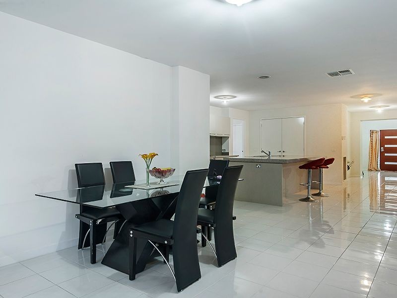 15 McLachlan Drive, Williams Landing VIC 3027