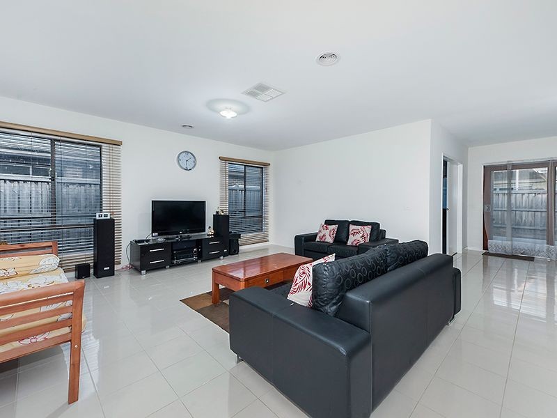 15 McLachlan Drive, Williams Landing VIC 3027