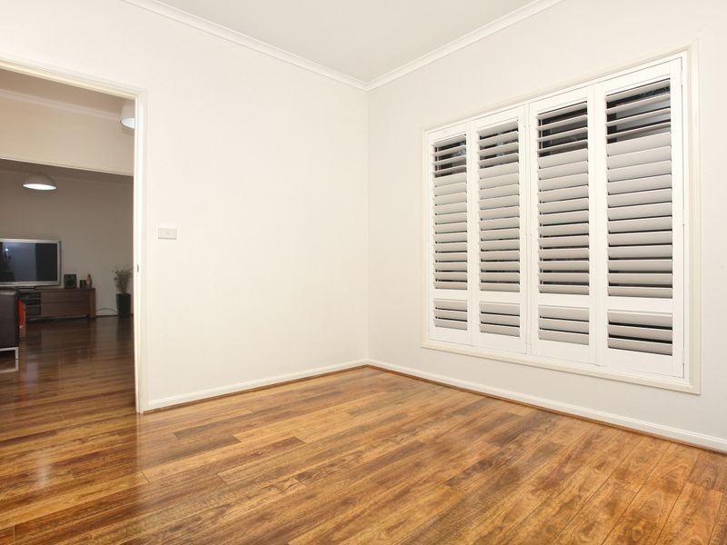 31 Lakeside Drive, Sanctuary Lakes VIC 3030