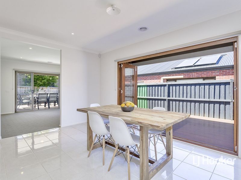 17 McWilliams Crescent, Point Cook VIC 3030