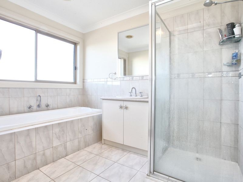 31 Sumner Crescent, Point Cook VIC 3030