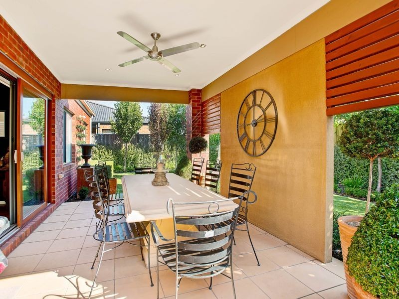 7 Sinavara Avenue, Point Cook VIC 3030