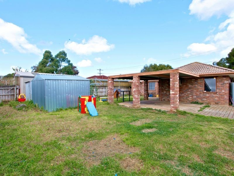 17 Tamarind Crescent, Werribee VIC 3030