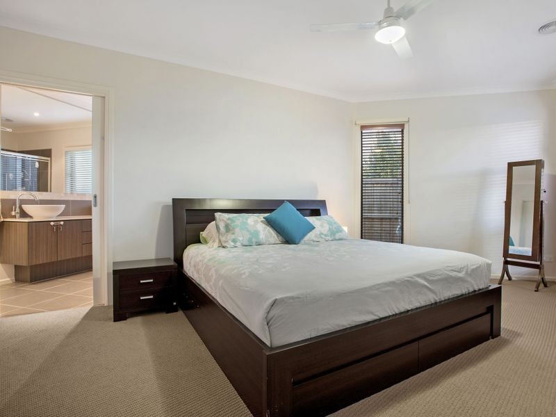 92 Fongeo Drive, Point Cook VIC 3030