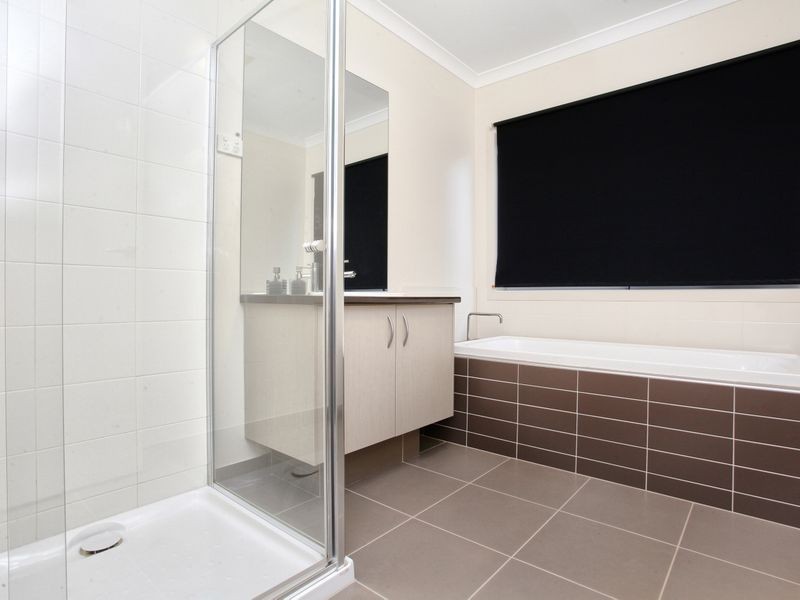 6 Prudence Parade, Point Cook VIC 3030