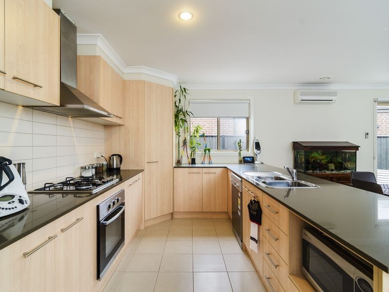 4 Kellerman Drive, Point Cook VIC 3030