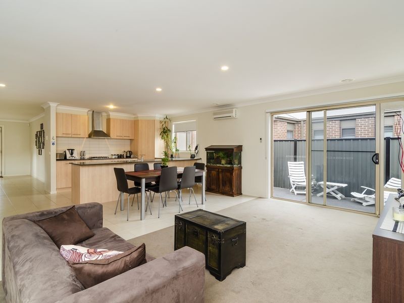 4 Kellerman Drive, Point Cook VIC 3030