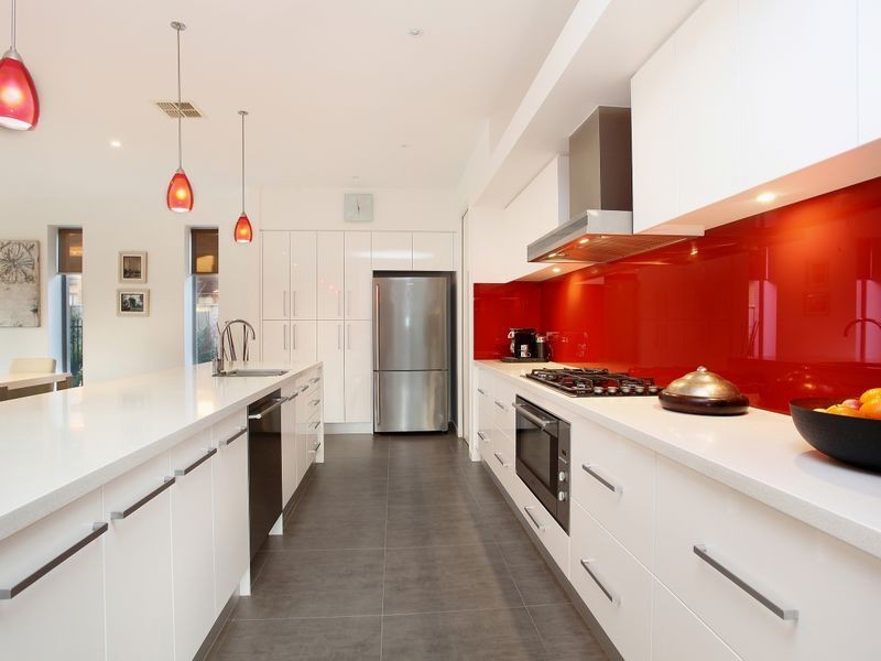 22 North Shore Drive, Sanctuary Lakes VIC 3030