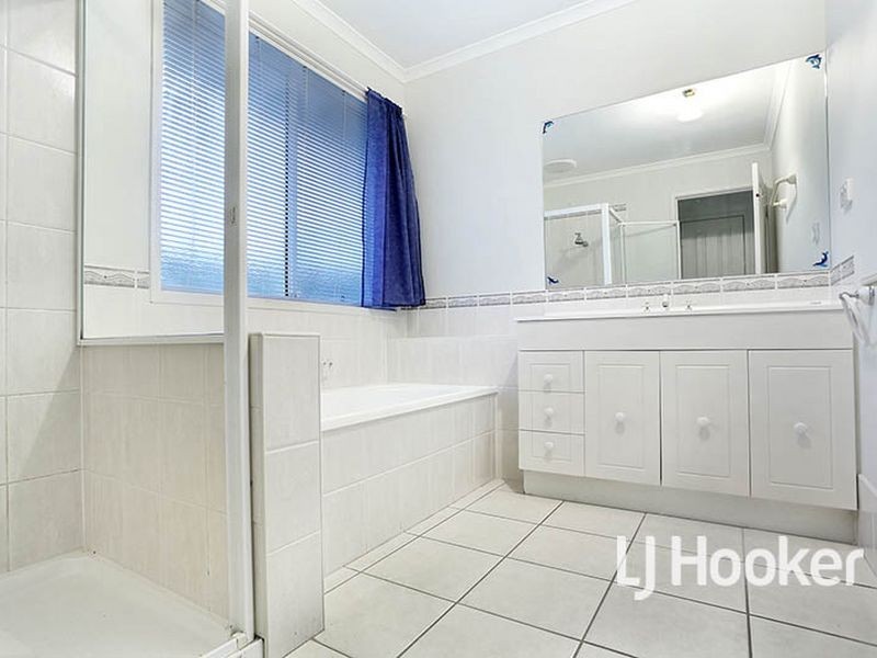 24 Dalkeith Drive, Point Cook VIC 3030