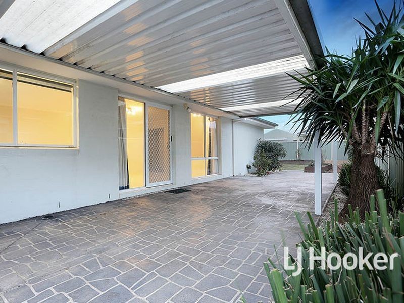 24 Dalkeith Drive, Point Cook VIC 3030