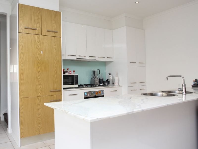 12 Signature Boulevard, Sanctuary Lakes VIC 3030