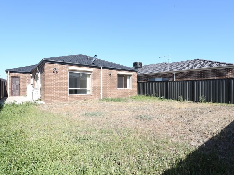 4 Elegante Street, Point Cook VIC 3030