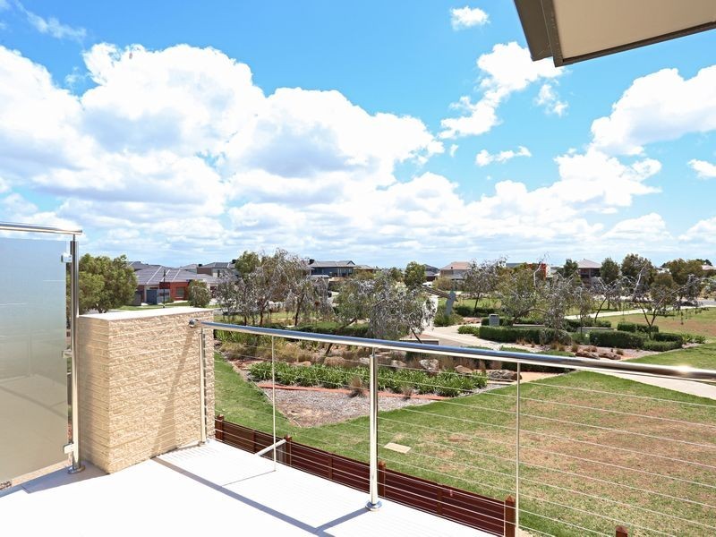 3 Christo Walk, Point Cook VIC 3030