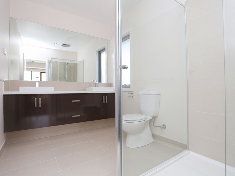 3 Christo Walk, Point Cook VIC 3030