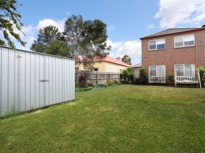 8 Lancaster Drive, Point Cook VIC 3030