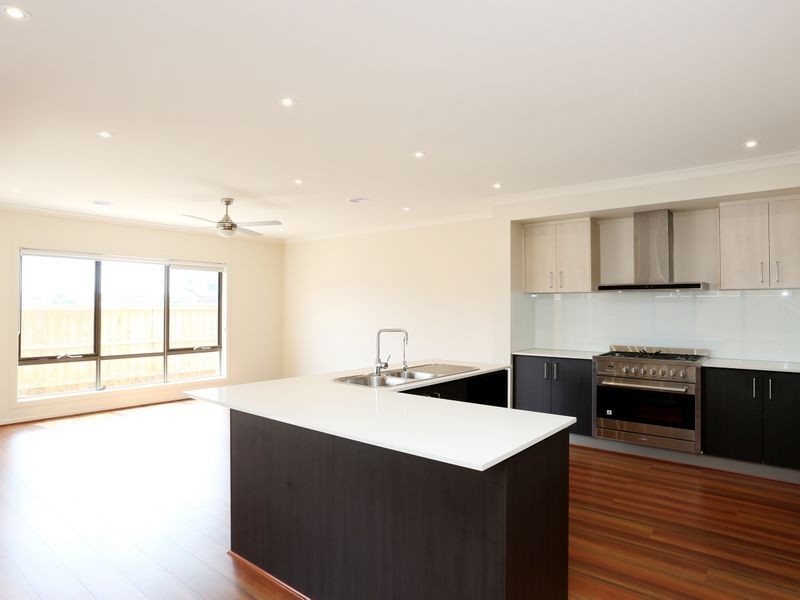 4 Hargrave Avenue, Point Cook VIC 3030
