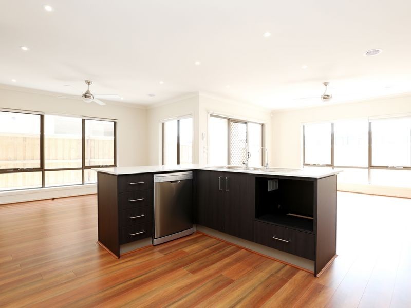 4 Hargrave Avenue, Point Cook VIC 3030