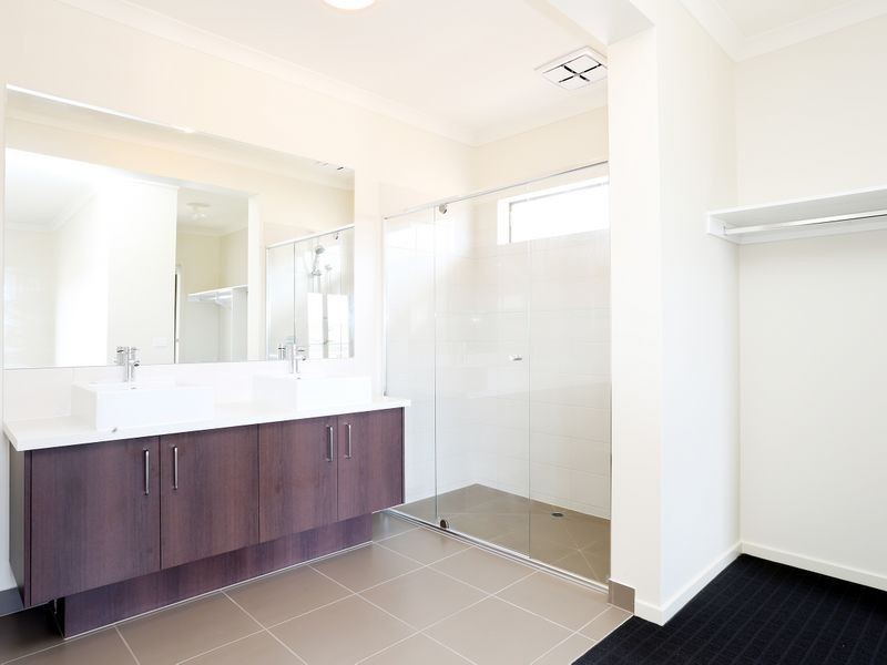 4 Hargrave Avenue, Point Cook VIC 3030