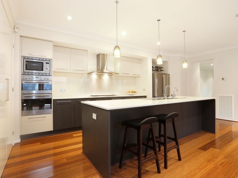 4 Tiarella Street, Point Cook VIC 3030