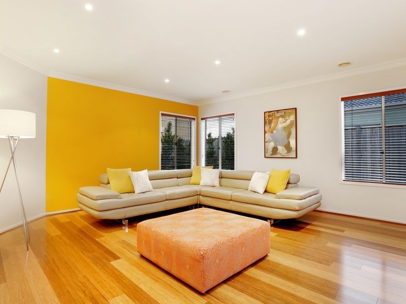 4 Tiarella Street, Point Cook VIC 3030