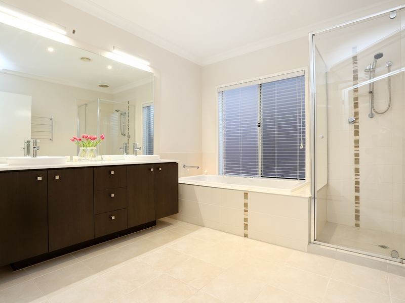 4 Tiarella Street, Point Cook VIC 3030