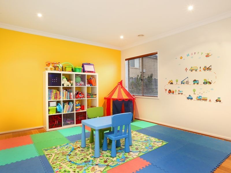 4 Tiarella Street, Point Cook VIC 3030