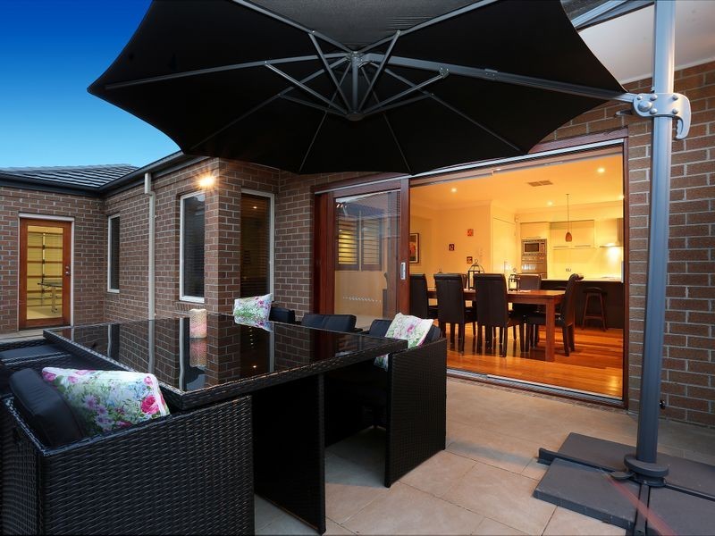 4 Tiarella Street, Point Cook VIC 3030