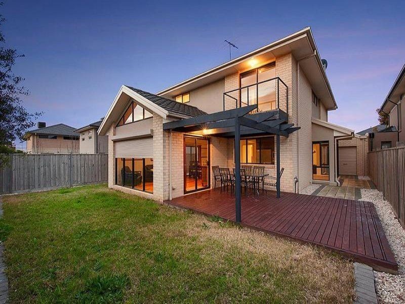 39 Riverglades Drive, Sanctuary Lakes VIC 3030