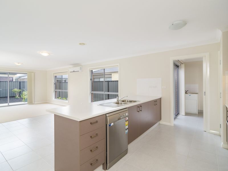 5 Elegante Road, Point Cook VIC 3030