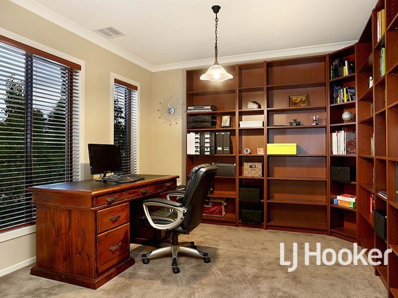 105 Tom Roberts Parade, Point Cook VIC 3030