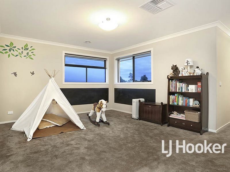 105 Tom Roberts Parade, Point Cook VIC 3030