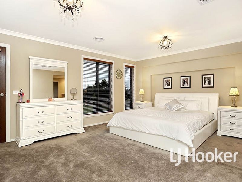 105 Tom Roberts Parade, Point Cook VIC 3030