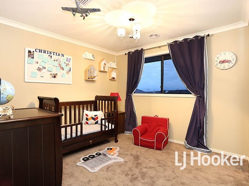 105 Tom Roberts Parade, Point Cook VIC 3030