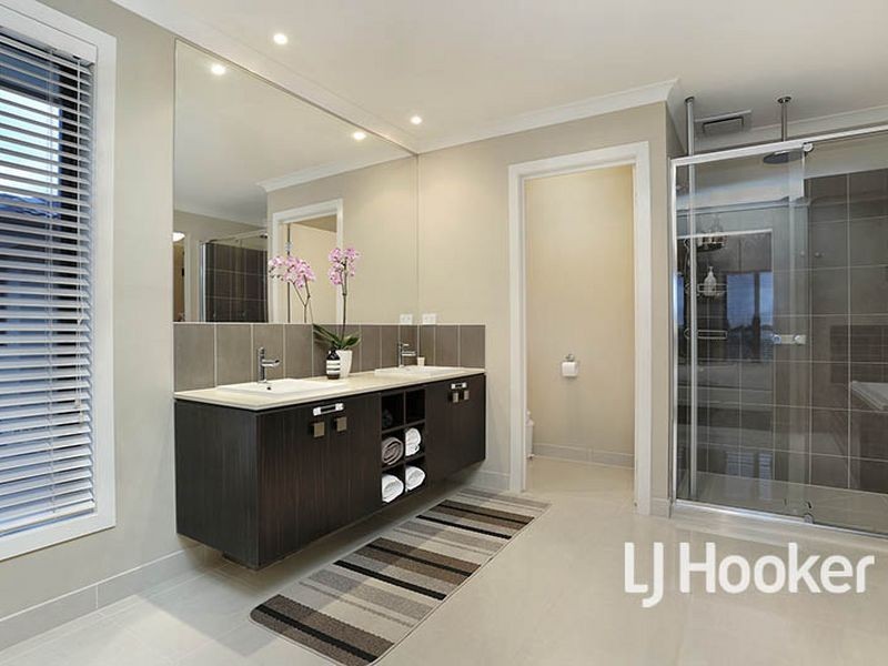 105 Tom Roberts Parade, Point Cook VIC 3030