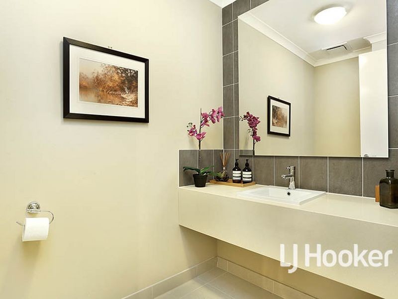 105 Tom Roberts Parade, Point Cook VIC 3030