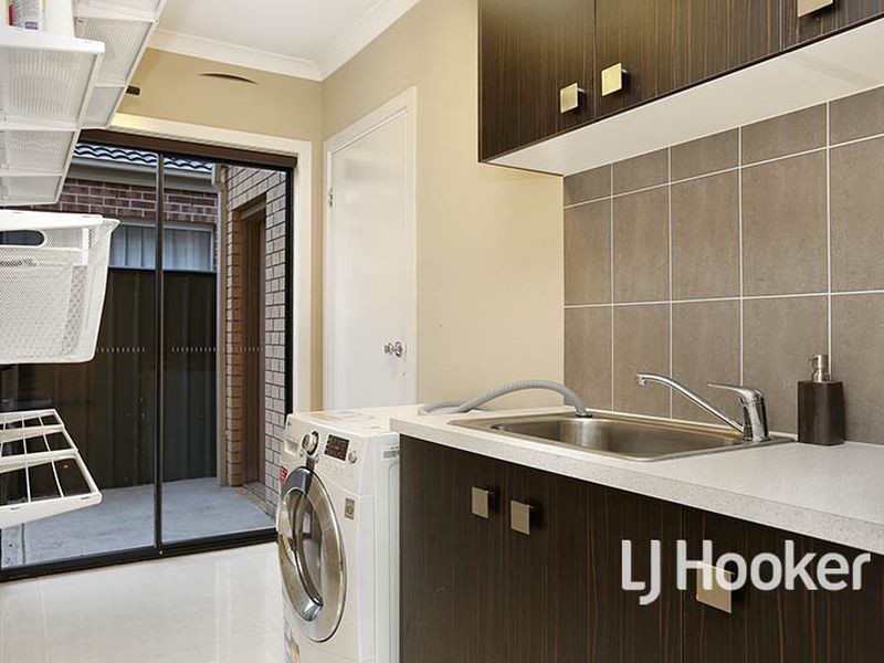 105 Tom Roberts Parade, Point Cook VIC 3030