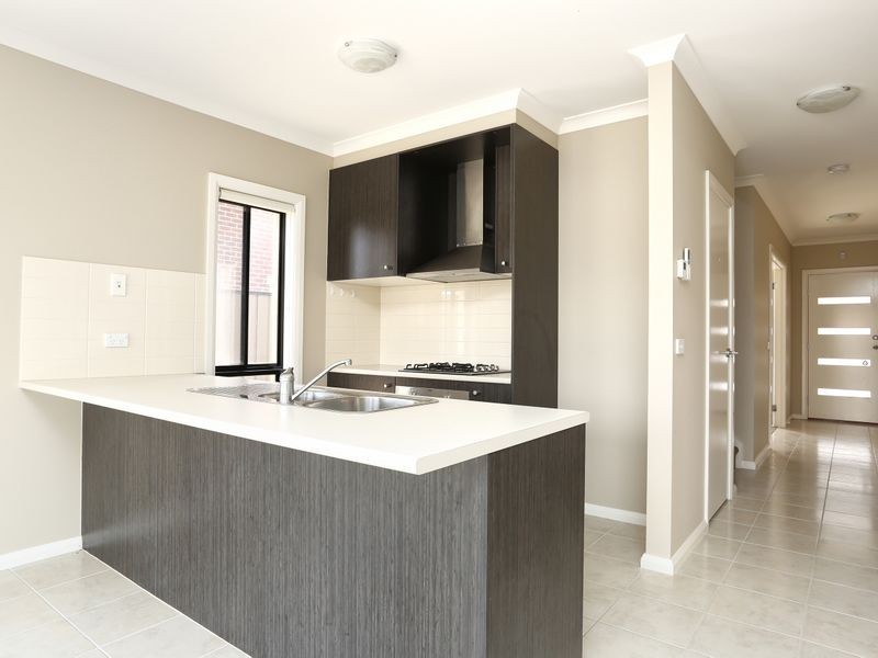 44 Terrene Terrace, Point Cook VIC 3030