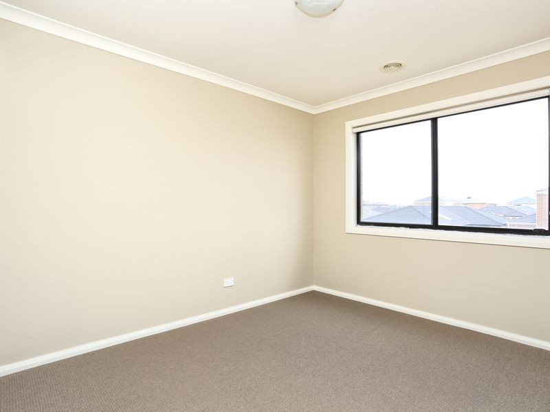 44 Terrene Terrace, Point Cook VIC 3030