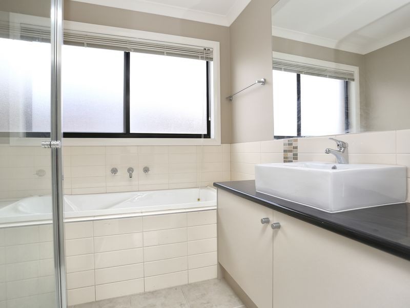 44 Terrene Terrace, Point Cook VIC 3030
