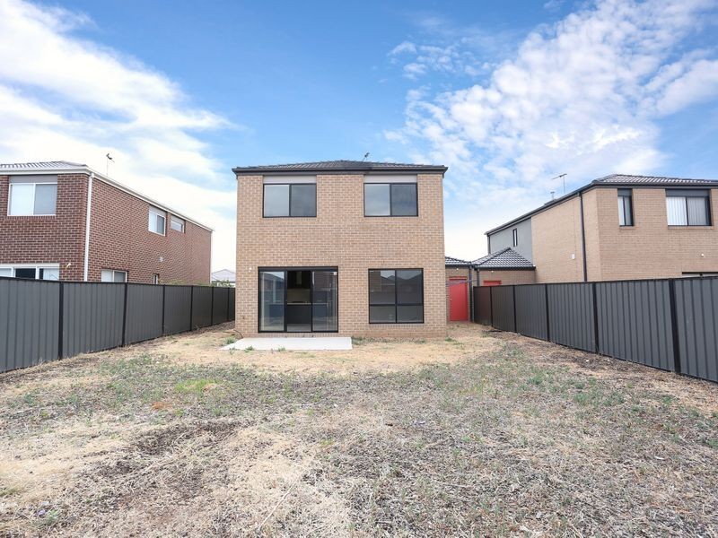 44 Terrene Terrace, Point Cook VIC 3030