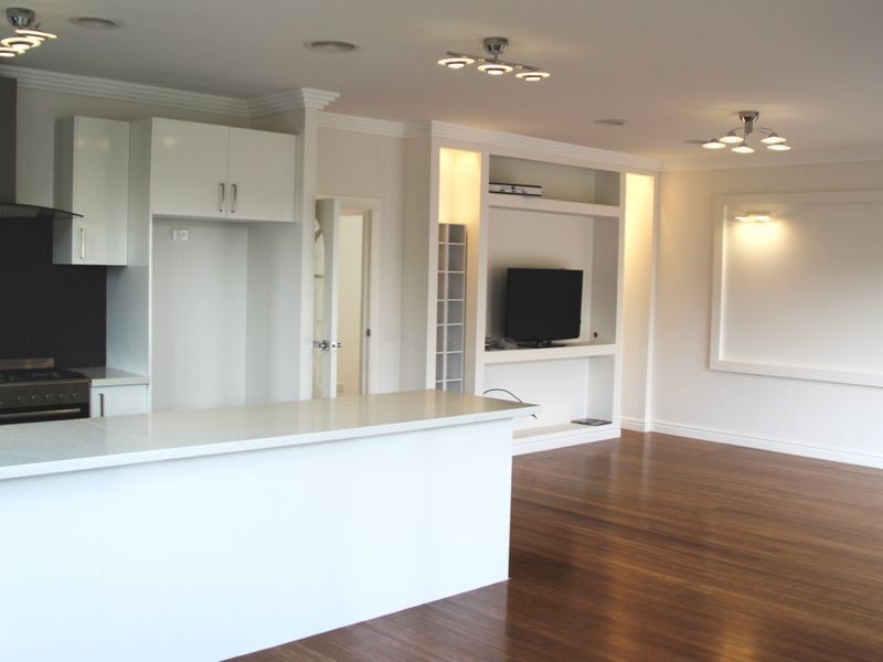 2/10 Saddle Wynd, Truganina VIC 3029