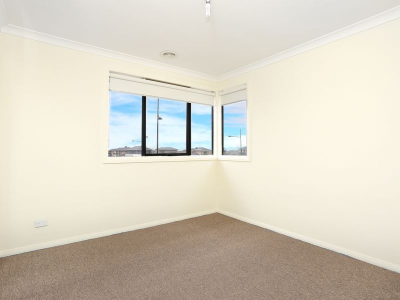 17 Regent Close, Burnside Heights VIC 3023