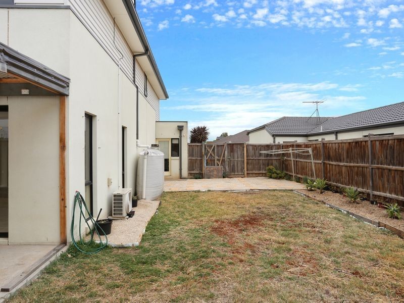 17 Regent Close, Burnside Heights VIC 3023